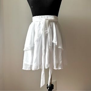*NWT* Kailey High Rise White Ruffle Skirt